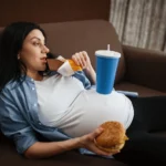 Eat-Junk-Foods-While-Pregnant